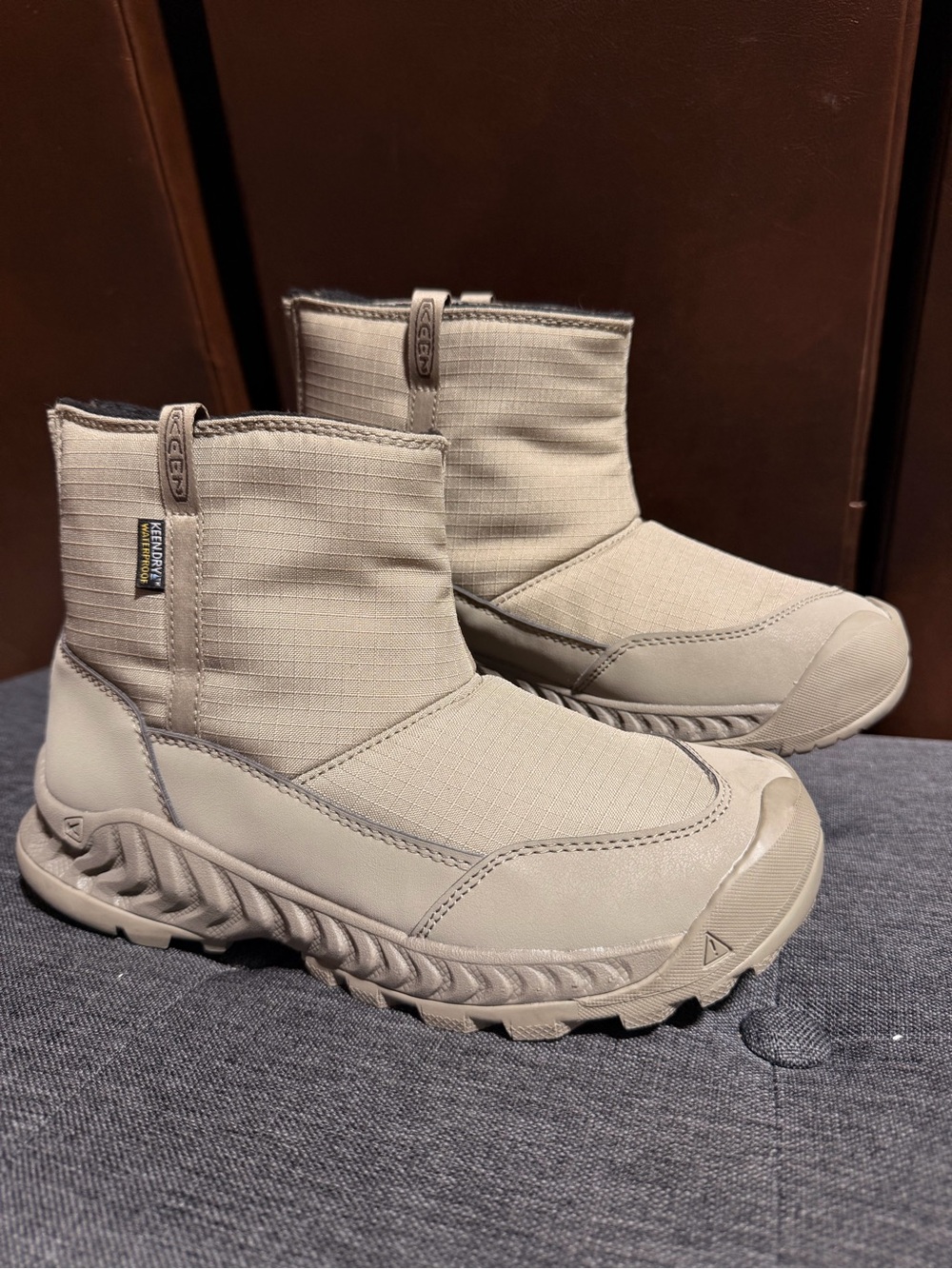 KEEN Hood NXIS Waterproof Pull On Winter Boots Timberwolf Taupe size 6.5